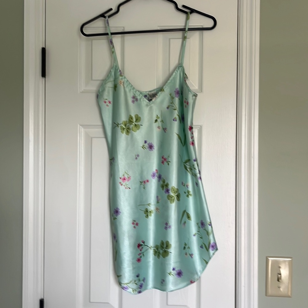 Floral silk-like nightgown